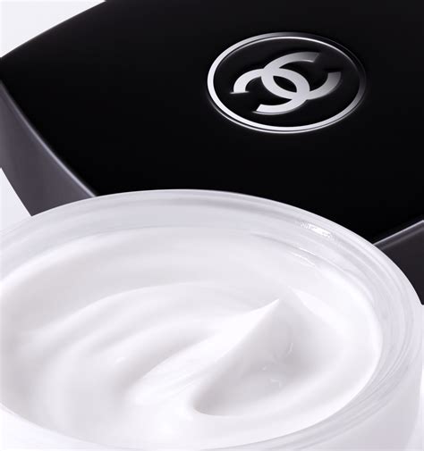 Chanel revitalizing gel mask